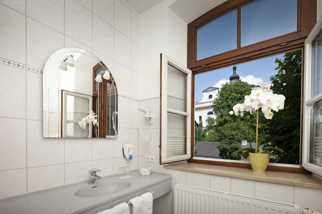 Hotel Angerbraeu Murnau am Staffelsee Rom bilde