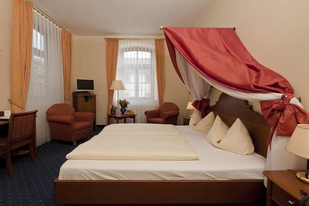 Hotel Angerbraeu Murnau am Staffelsee Eksteriør bilde